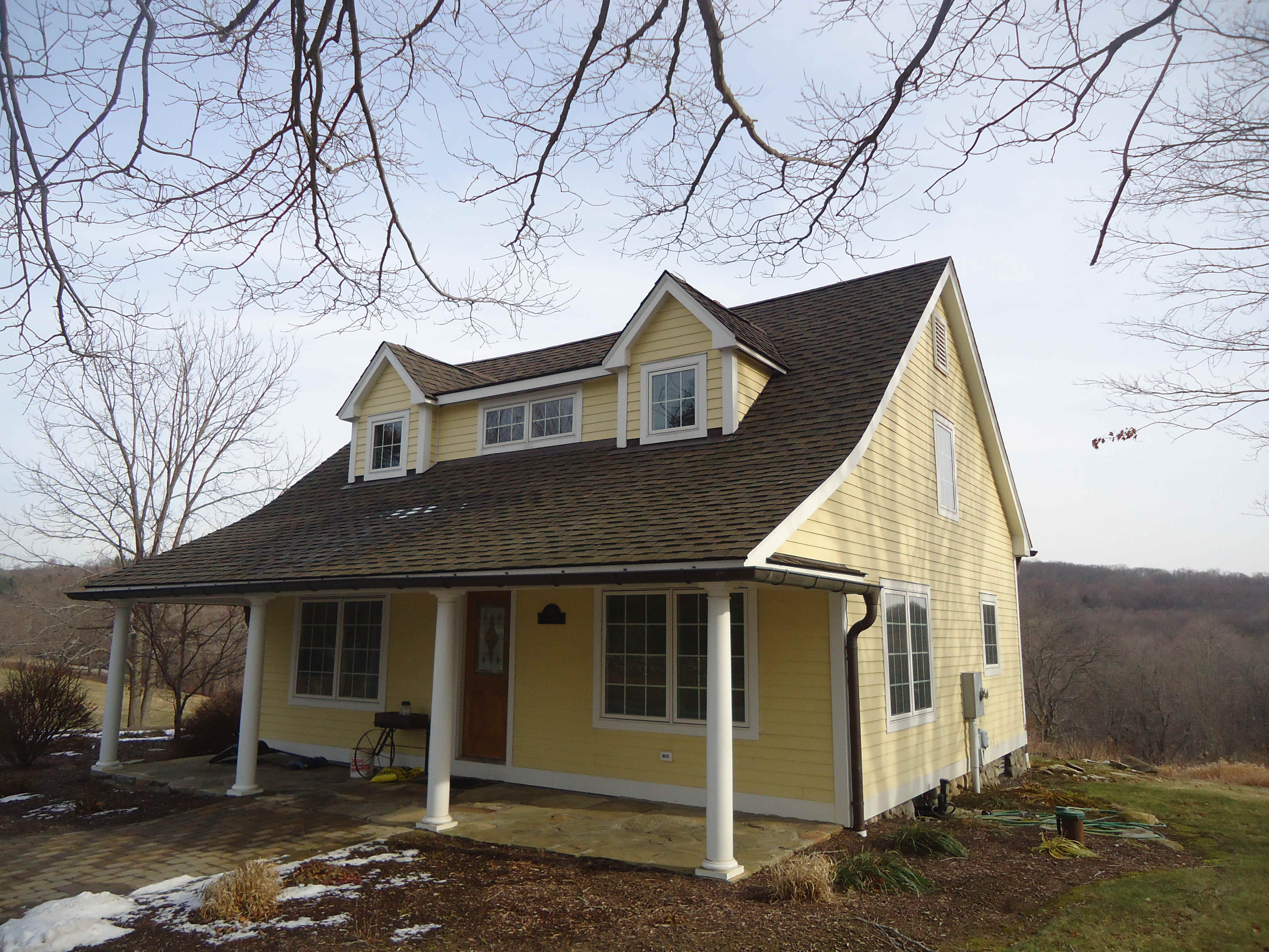Building photograph for 135 CURTIS RD